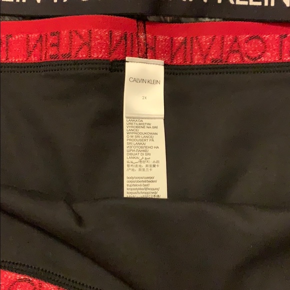 Calvin Klein set brand new with tags - Picture 2 of 3